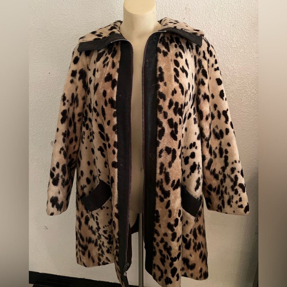 Vintage faux fur coat size 12